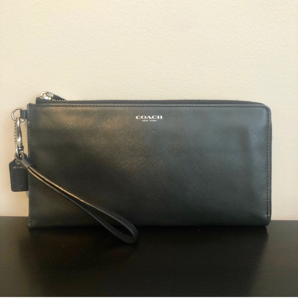 Coach Extra Large Leather Wristlet Wallet - Picture 5 of 7